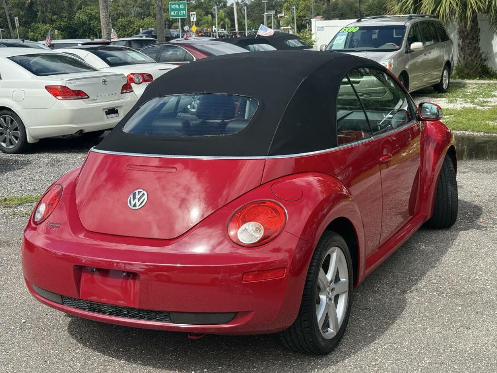 2009 Volkswagen Beetle Image 26