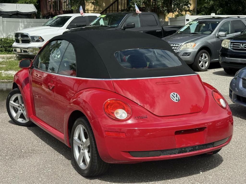 2009 Volkswagen Beetle Image 29