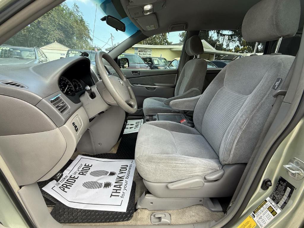 2007 Toyota Sienna Image 8