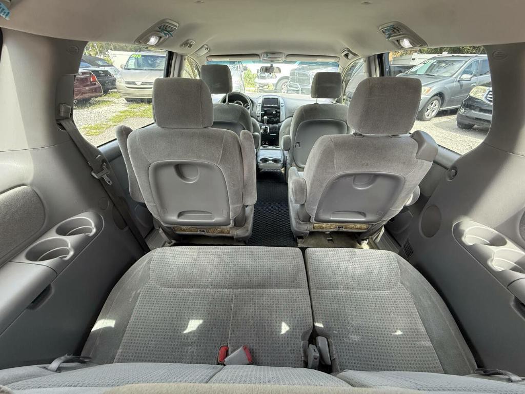 2007 Toyota Sienna Image 9