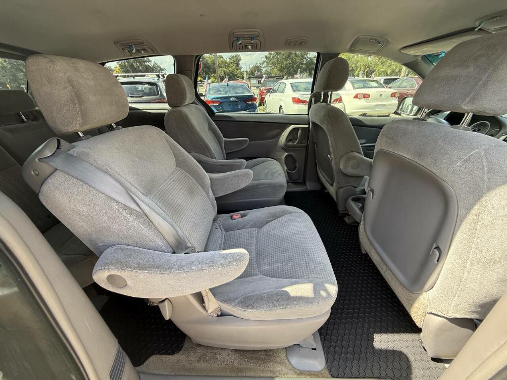 2007 Toyota Sienna Image 15