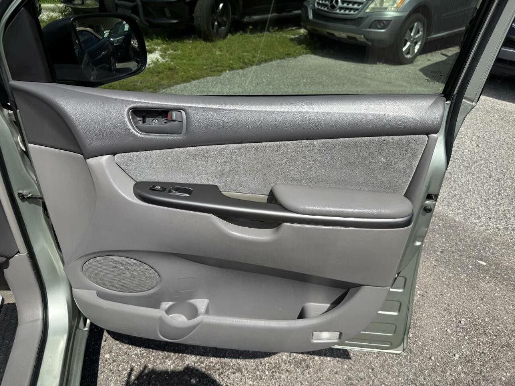 2007 Toyota Sienna Image 37