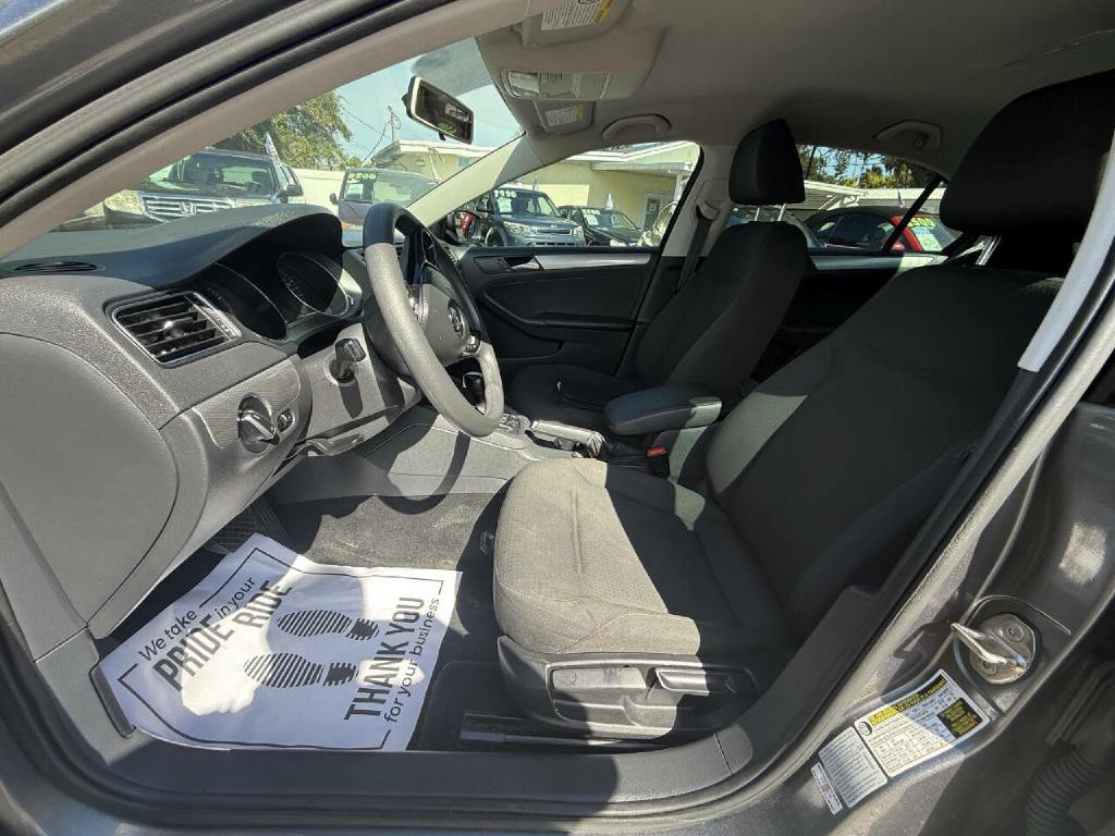 2015 Volkswagen Jetta Image 6
