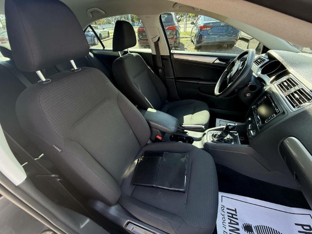 2015 Volkswagen Jetta Image 8