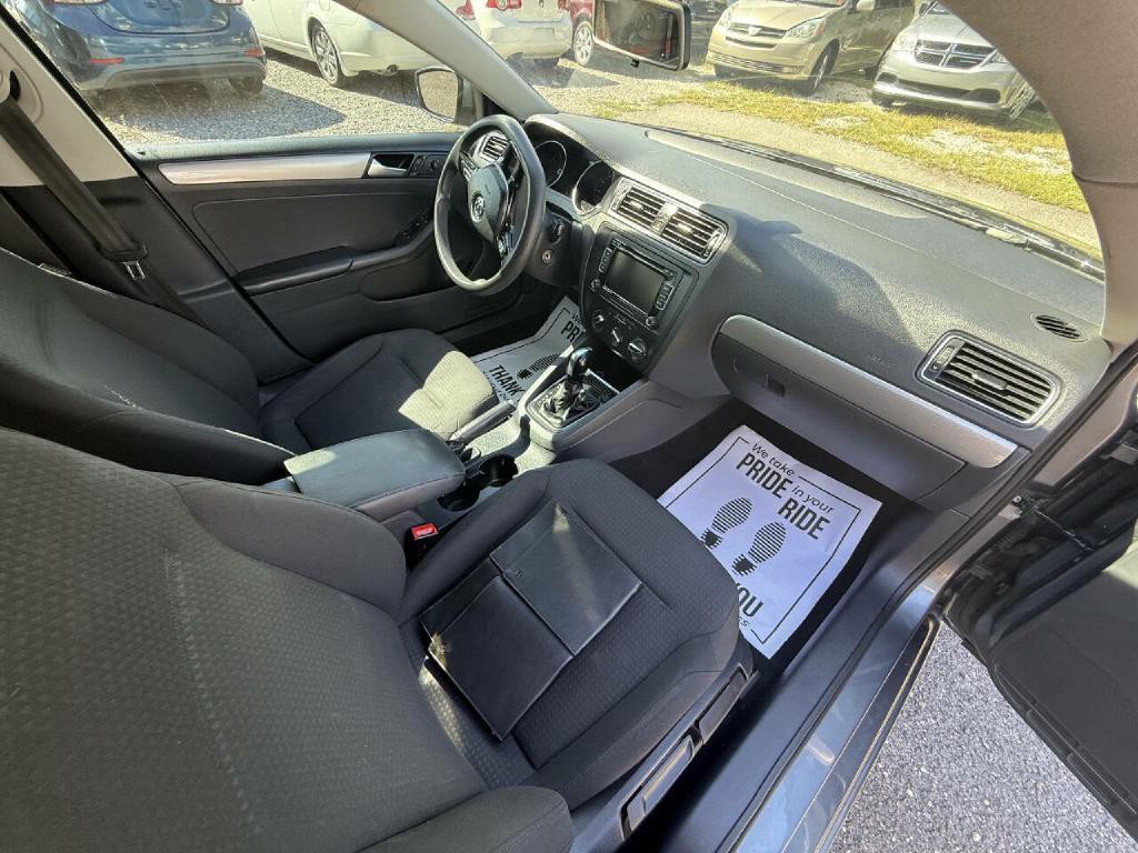 2015 Volkswagen Jetta Image 33
