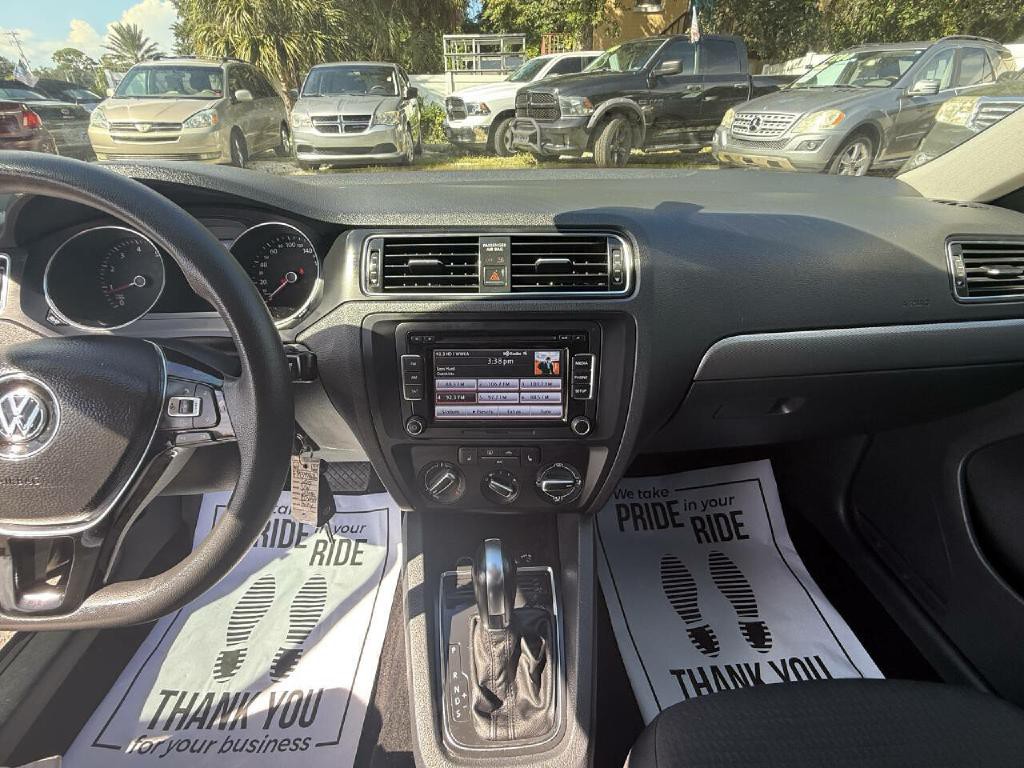 2015 Volkswagen Jetta Image 39