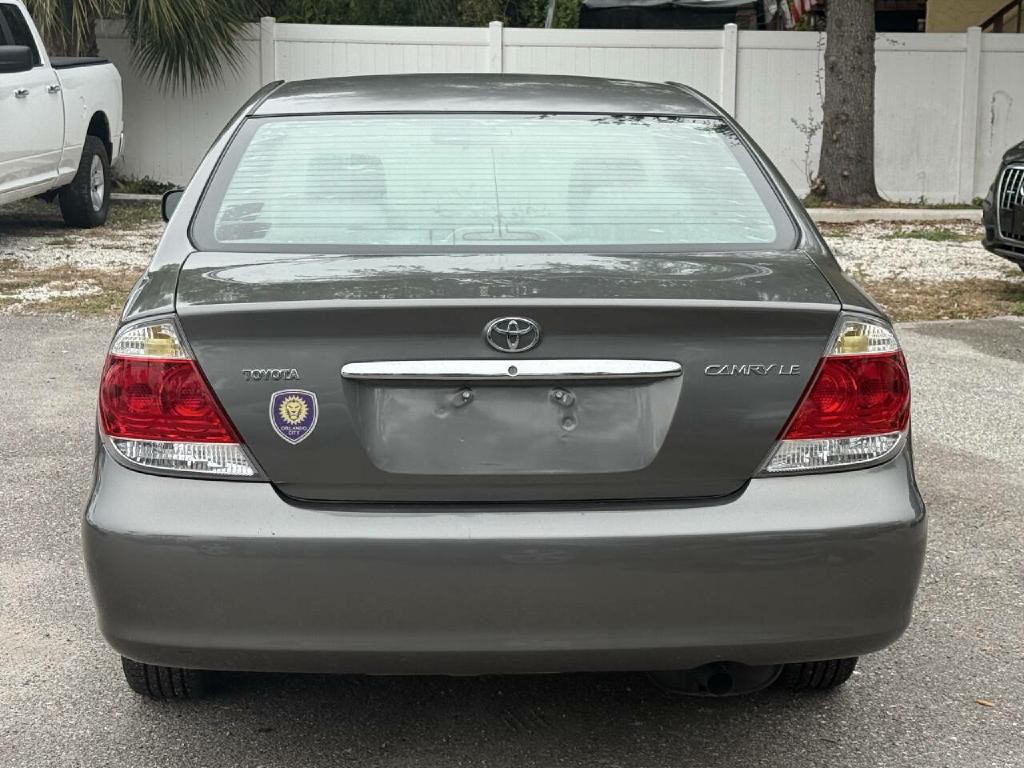 2005 Toyota Camry Image 4