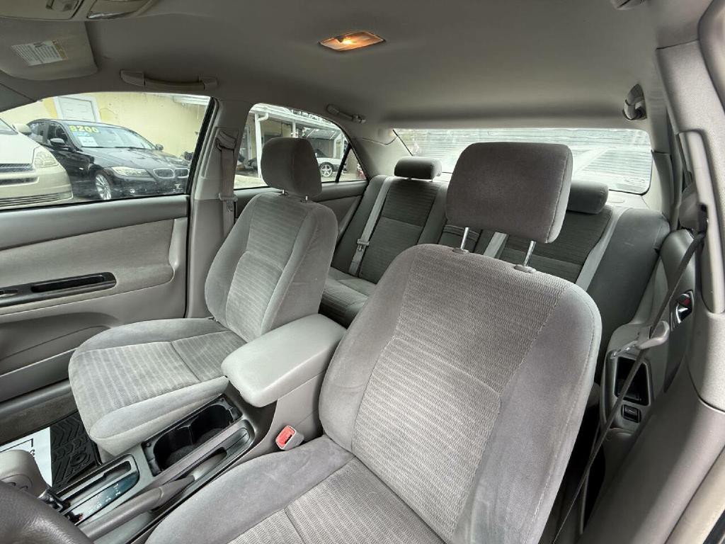 2005 Toyota Camry Image 10