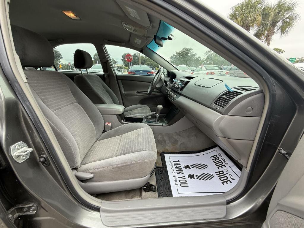 2005 Toyota Camry Image 15
