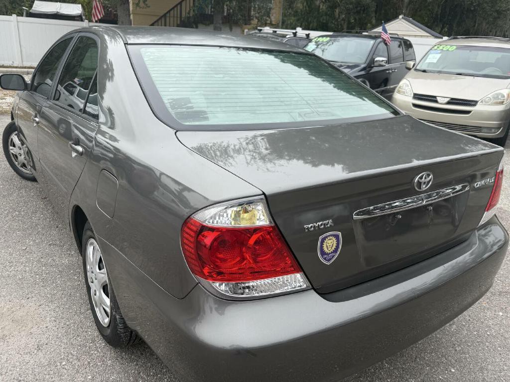 2005 Toyota Camry Image 21