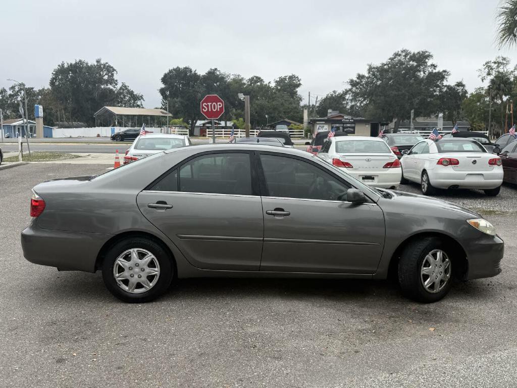 2005 Toyota Camry Image 22
