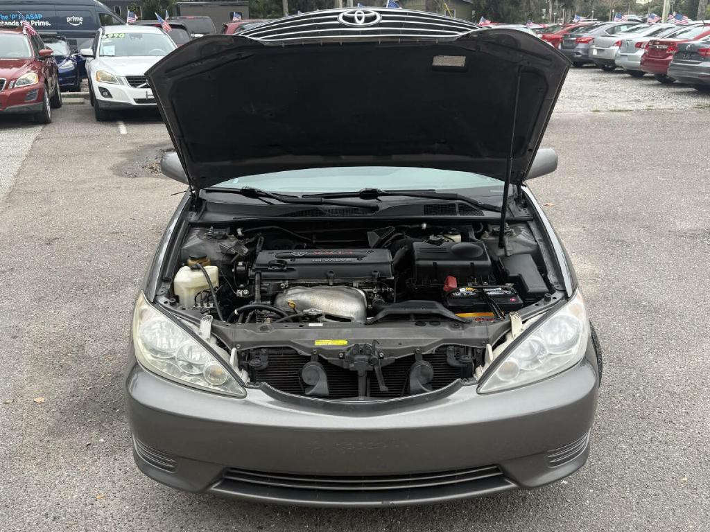 2005 Toyota Camry Image 24