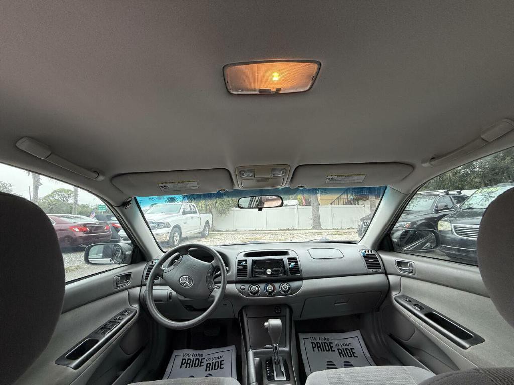 2005 Toyota Camry Image 25