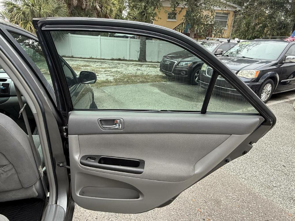 2005 Toyota Camry Image 28