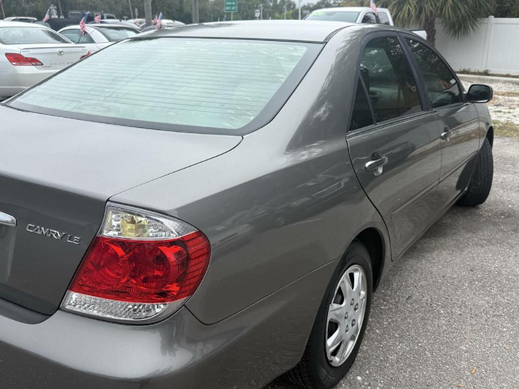 2005 Toyota Camry Image 30