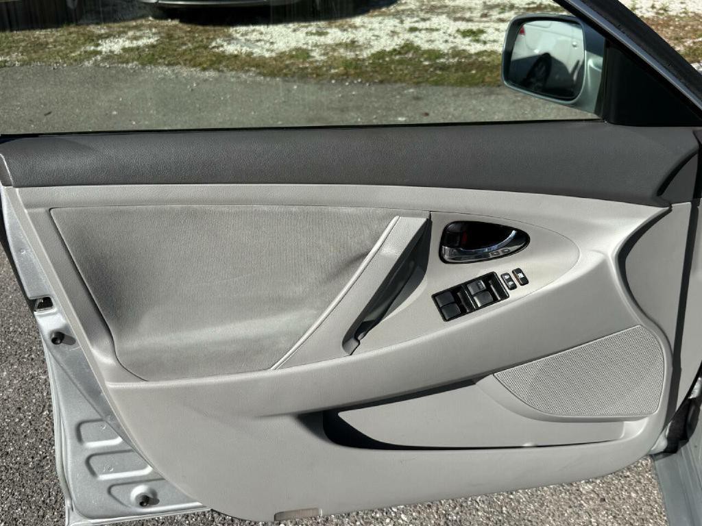 2007 Toyota Camry Image 26