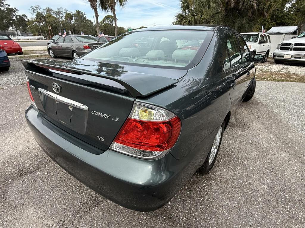 2005 Toyota Camry Image 6