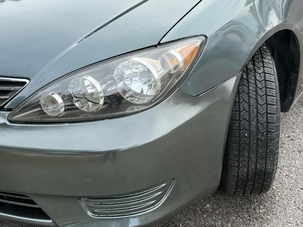 2005 Toyota Camry Image 8