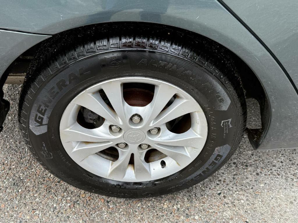 2005 Toyota Camry Image 17