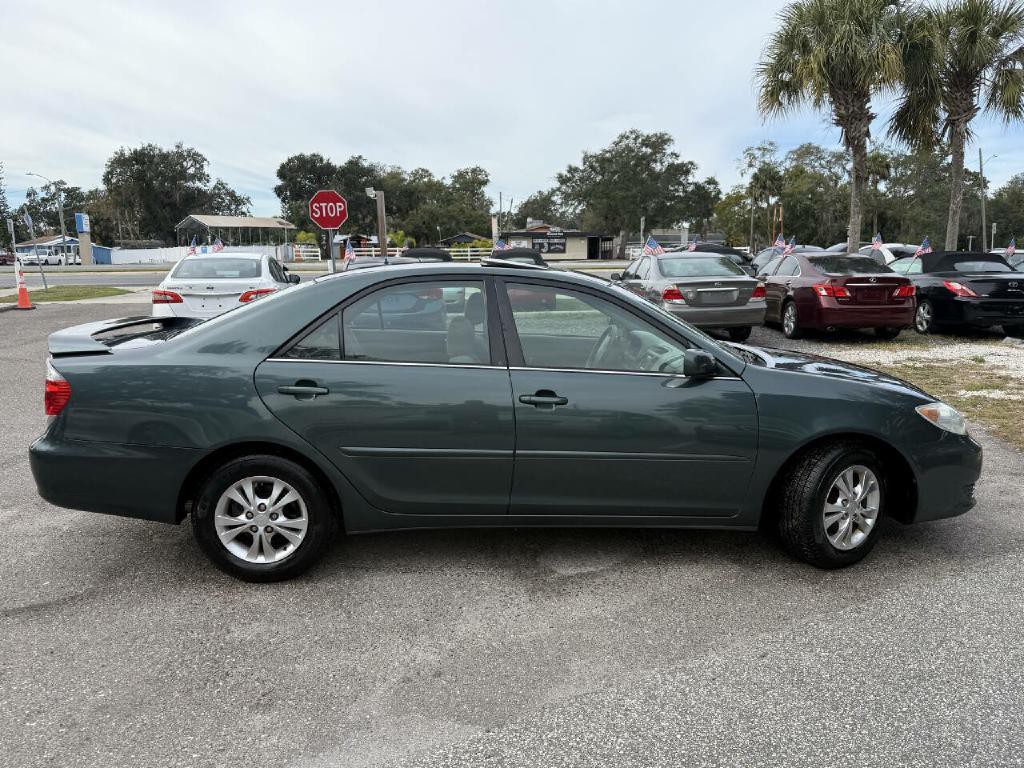 2005 Toyota Camry Image 23