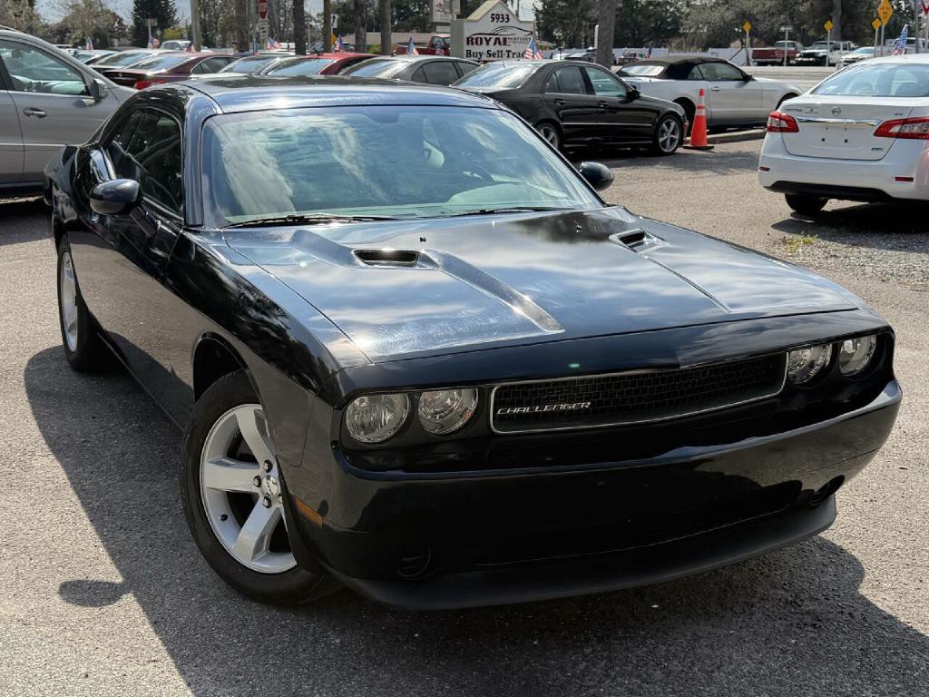 2013 Dodge Challenger Image 8