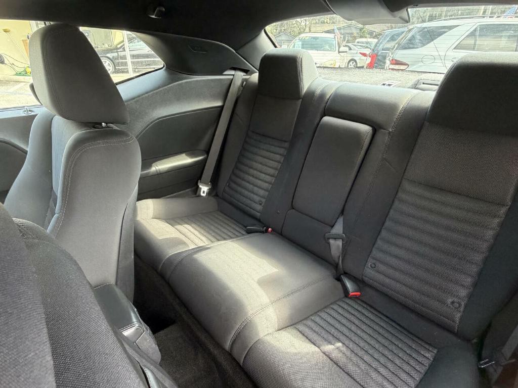 2013 Dodge Challenger Image 13