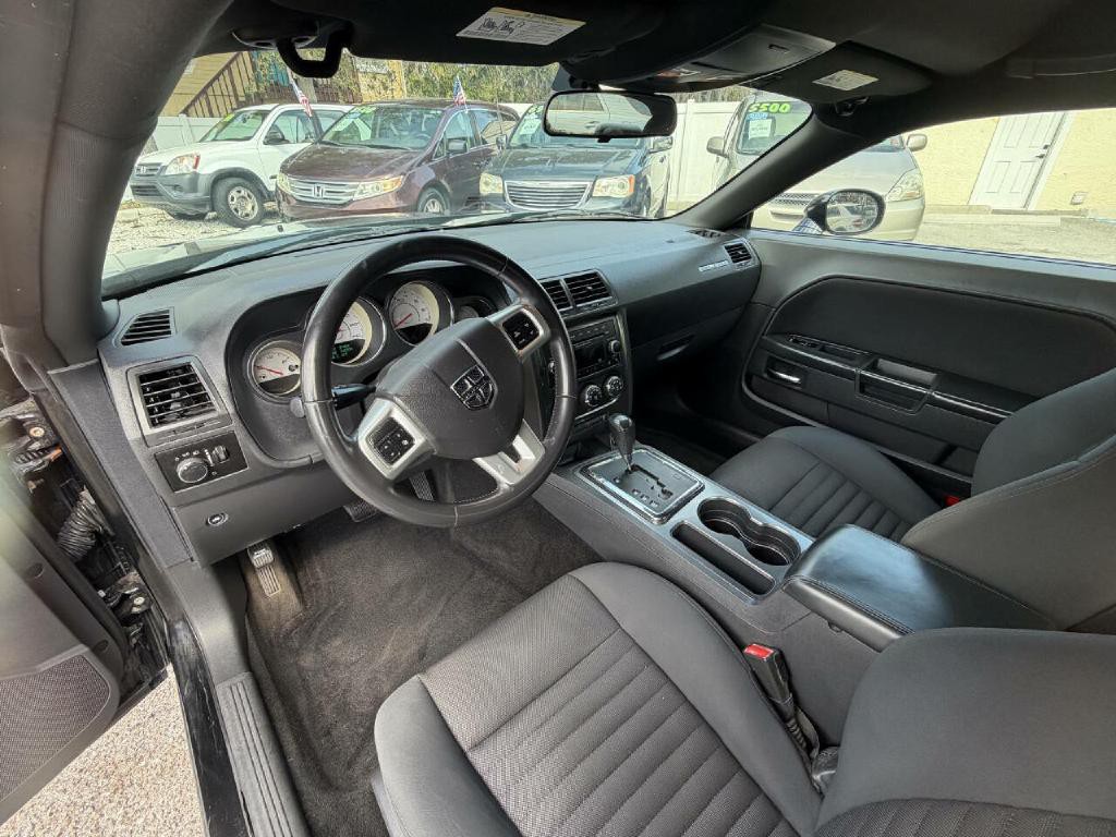 2013 Dodge Challenger Image 19