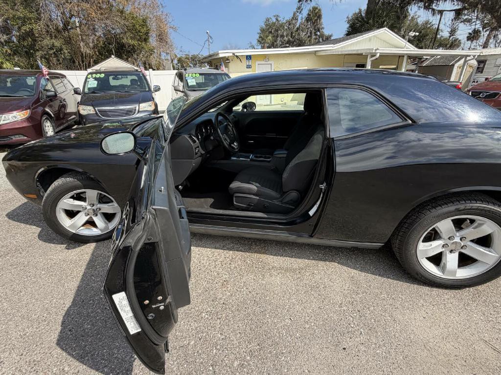 2013 Dodge Challenger Image 22
