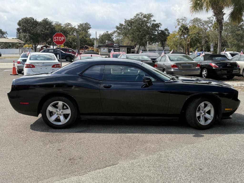 2013 Dodge Challenger Image 30