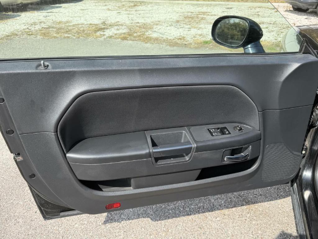 2013 Dodge Challenger Image 33