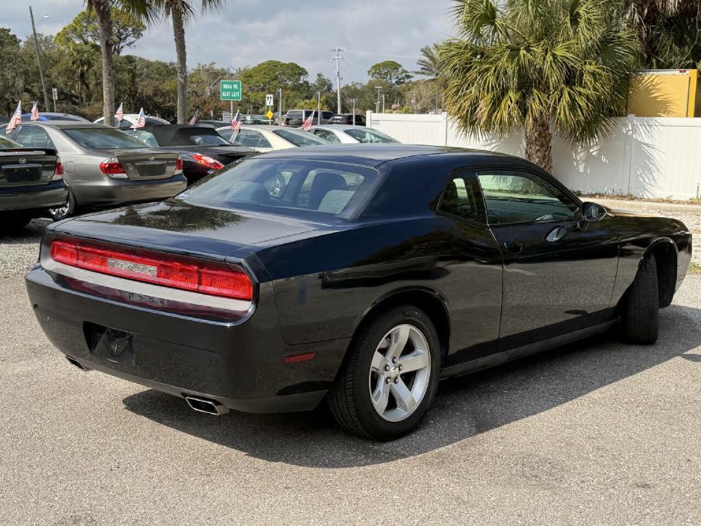 2013 Dodge Challenger Image 38