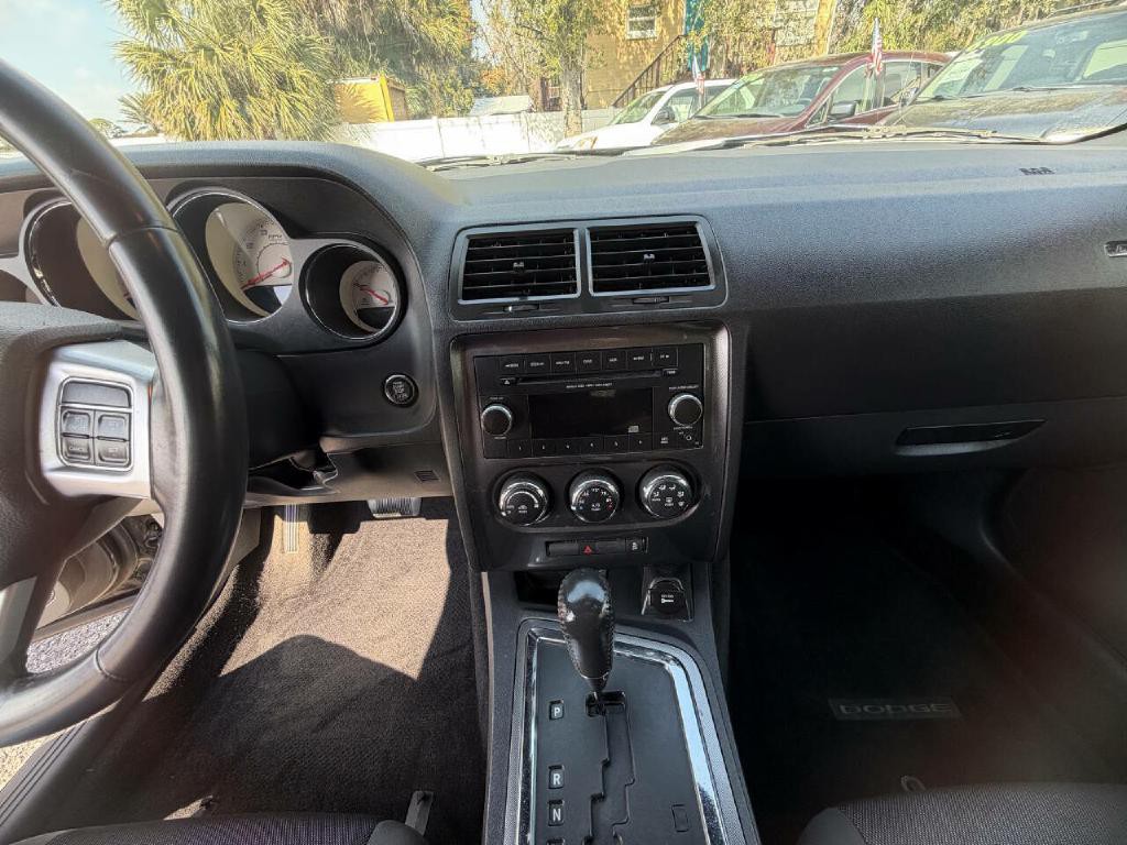 2013 Dodge Challenger Image 41