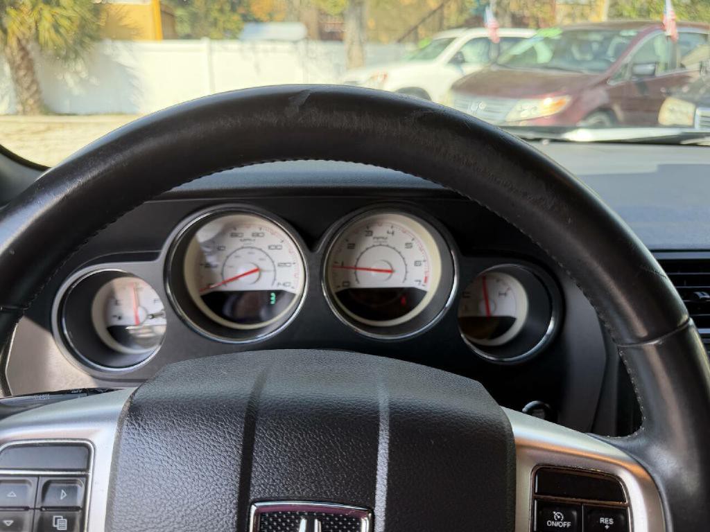 2013 Dodge Challenger Image 42