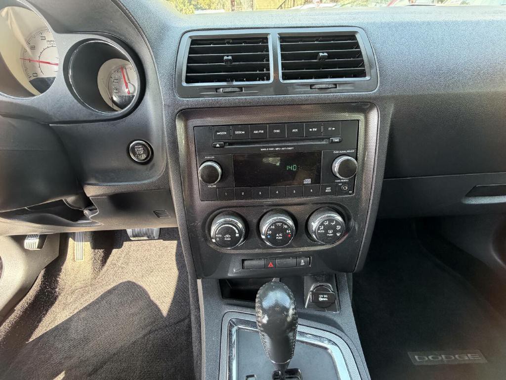 2013 Dodge Challenger Image 44