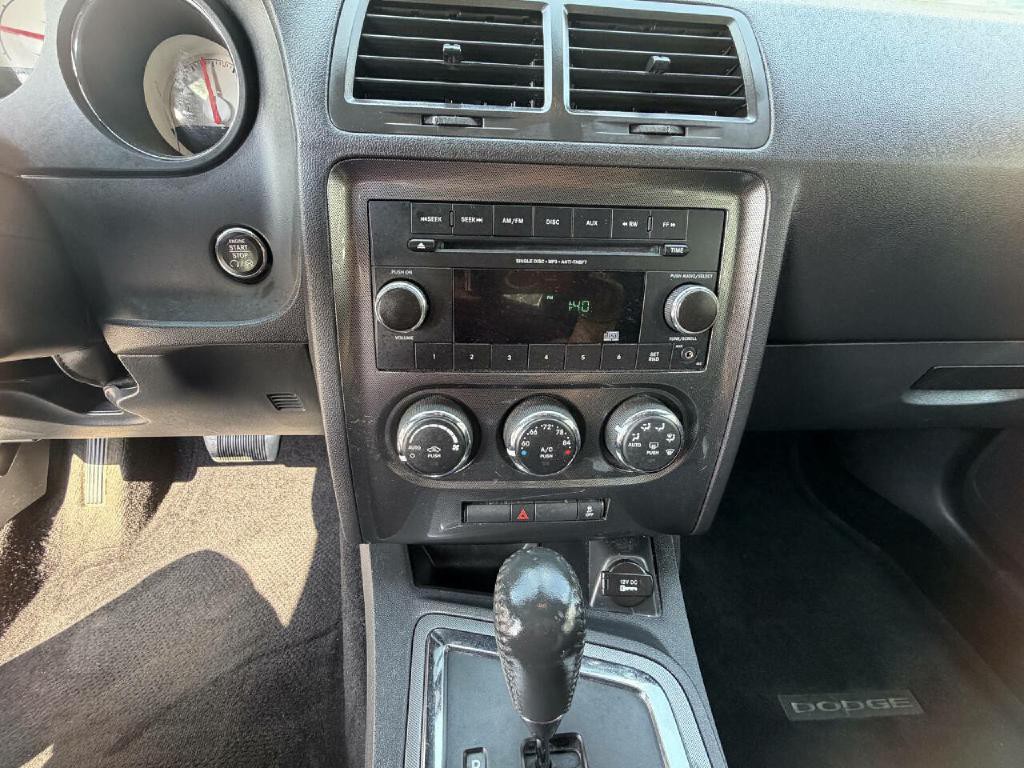 2013 Dodge Challenger Image 46