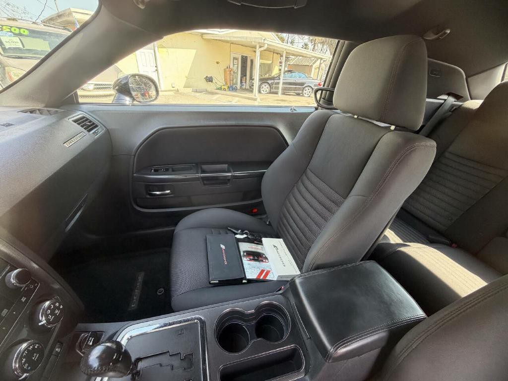 2013 Dodge Challenger Image 47