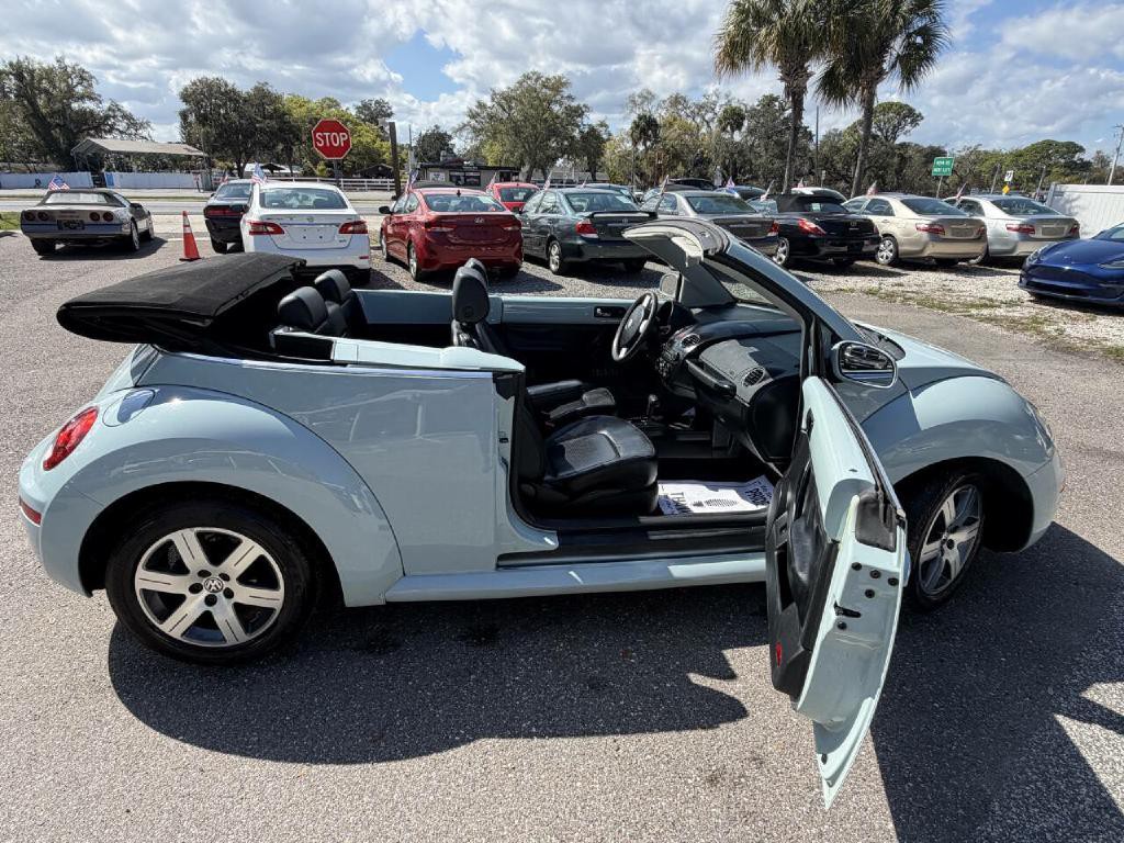 2006 Volkswagen Beetle Image 20