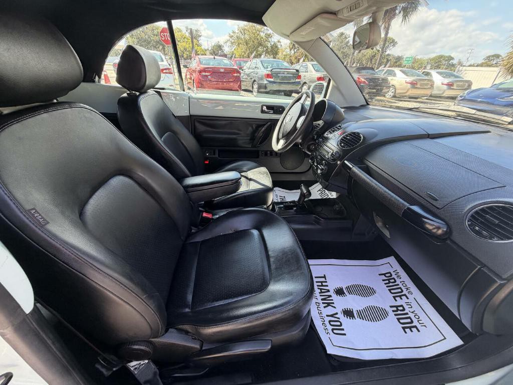 2006 Volkswagen Beetle Image 21