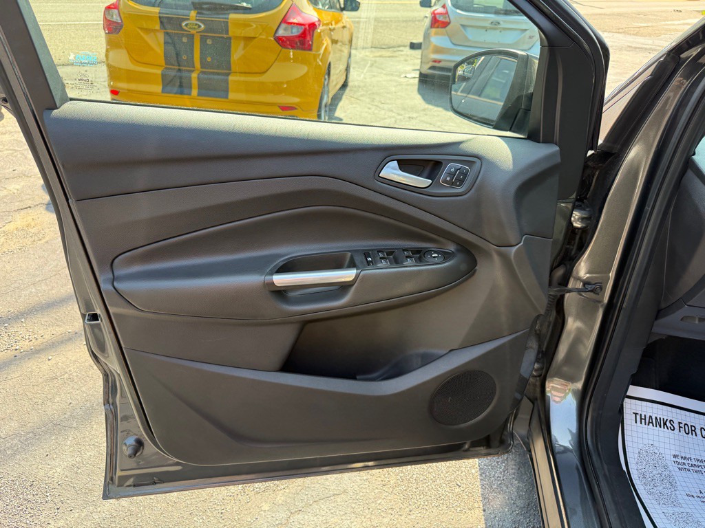 2015 Ford Escape Image 46
