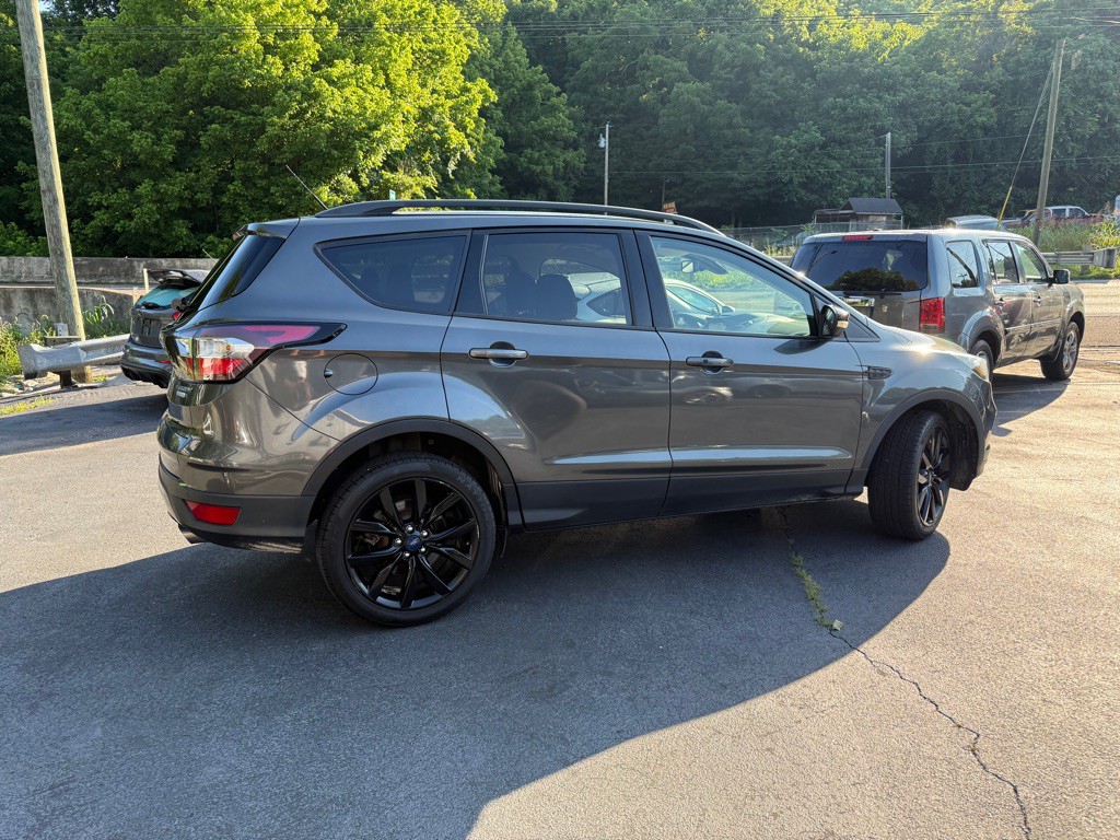 2017 Ford Escape Image 12