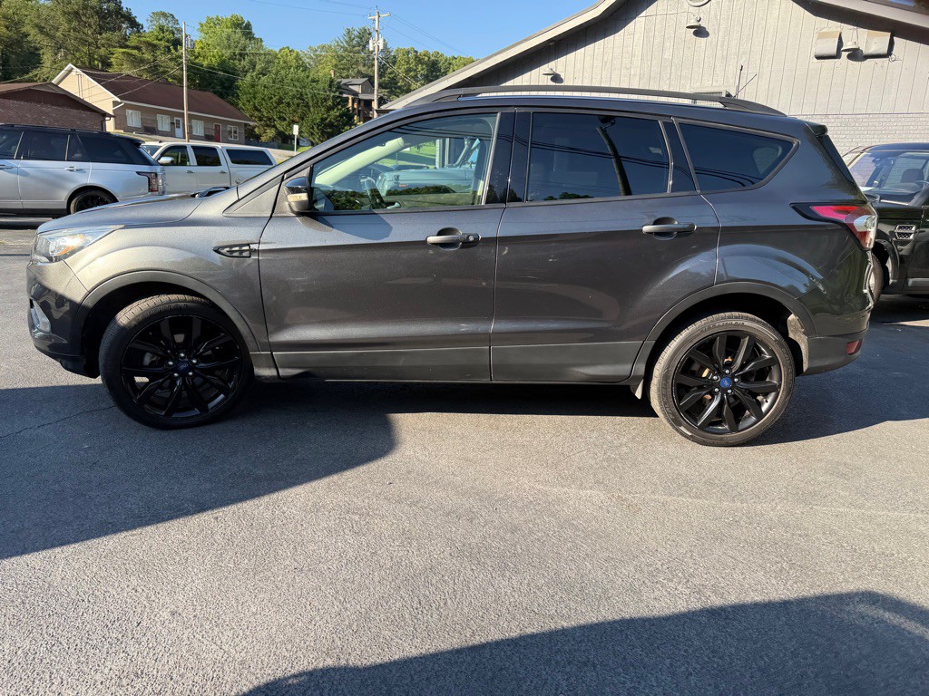 2017 Ford Escape Image 17