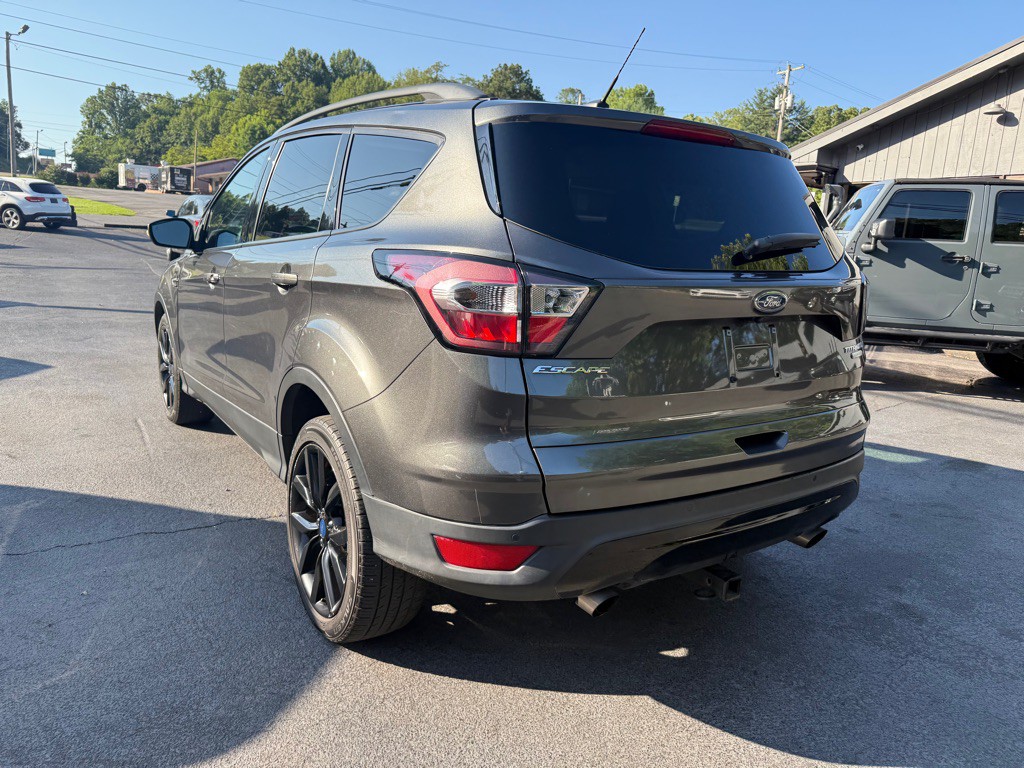 2017 Ford Escape Image 40