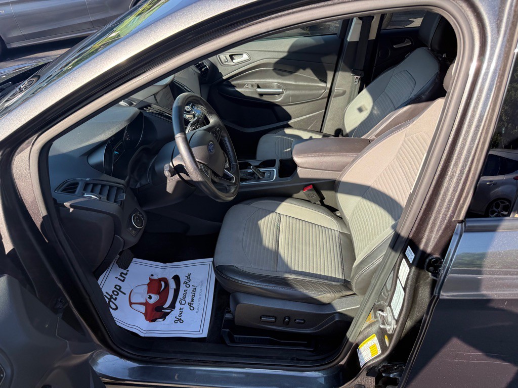 2017 Ford Escape Image 43