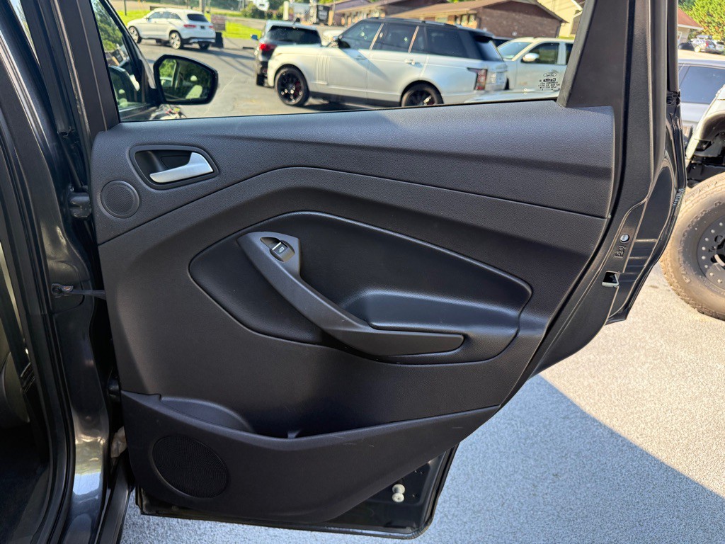 2017 Ford Escape Image 60