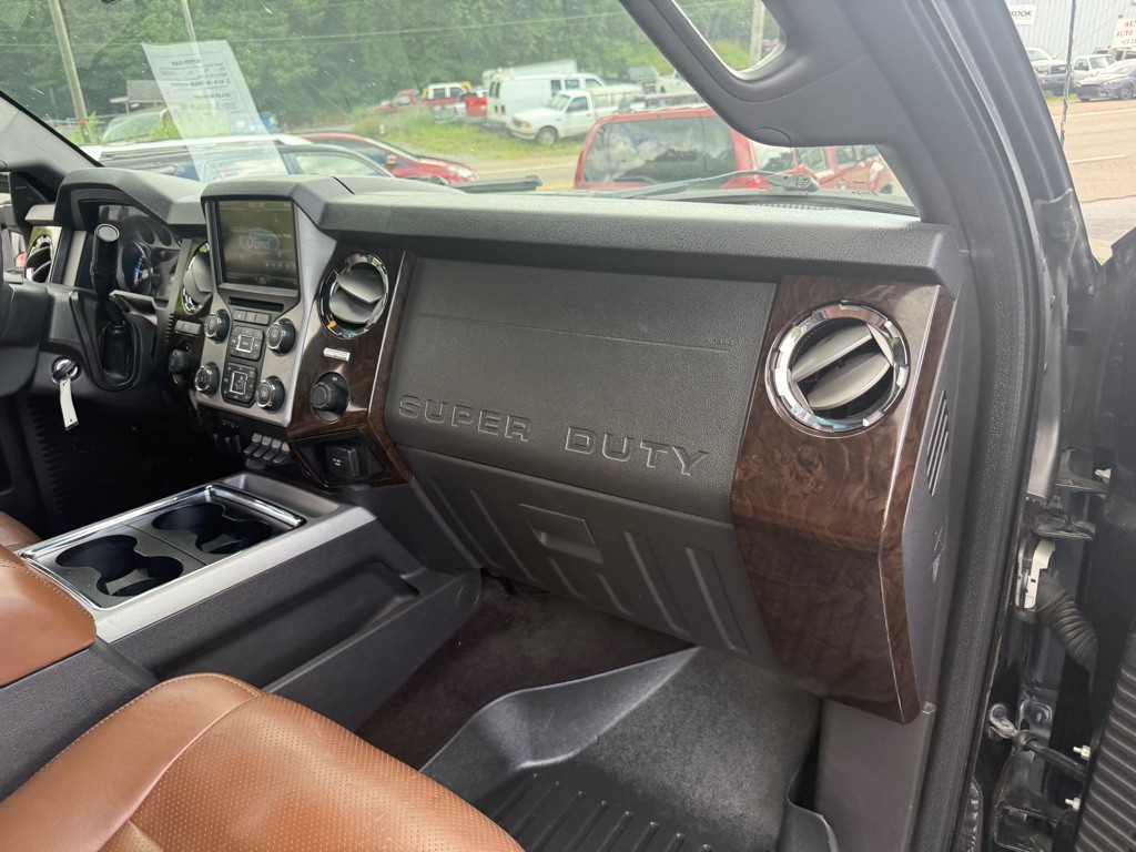 2015 Ford F-250 Image 58