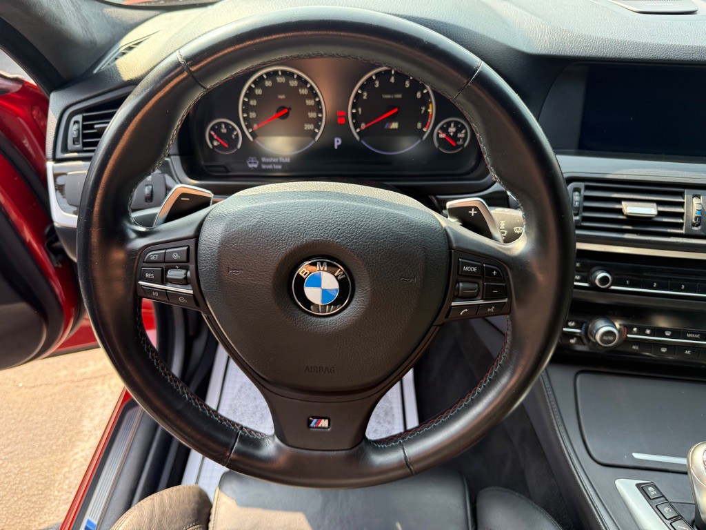 2013 BMW M5 Image 57