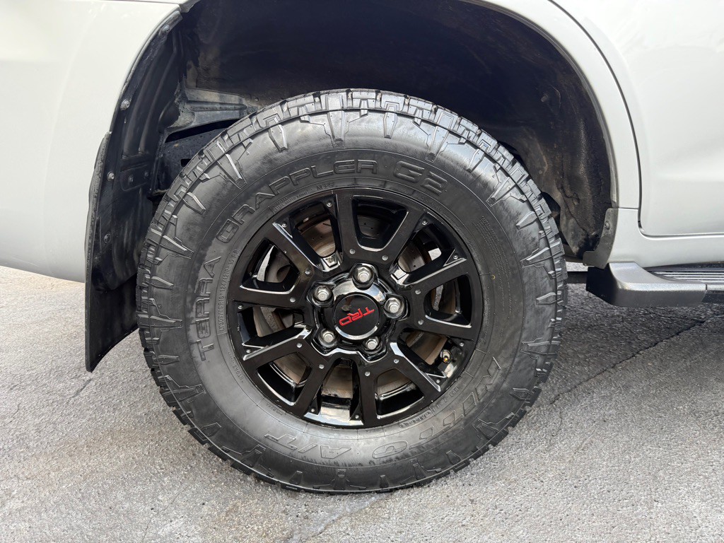 2009 Toyota Land Cruiser Image 28