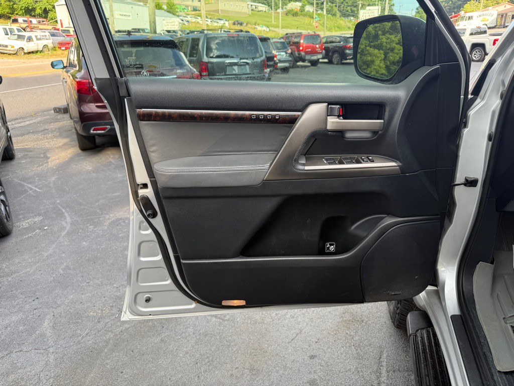 2009 Toyota Land Cruiser Image 39