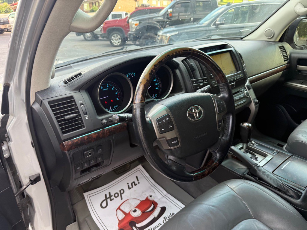 2009 Toyota Land Cruiser Image 46
