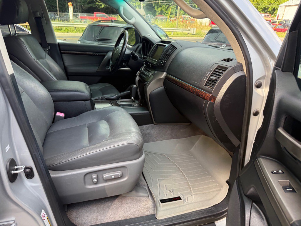 2009 Toyota Land Cruiser Image 57